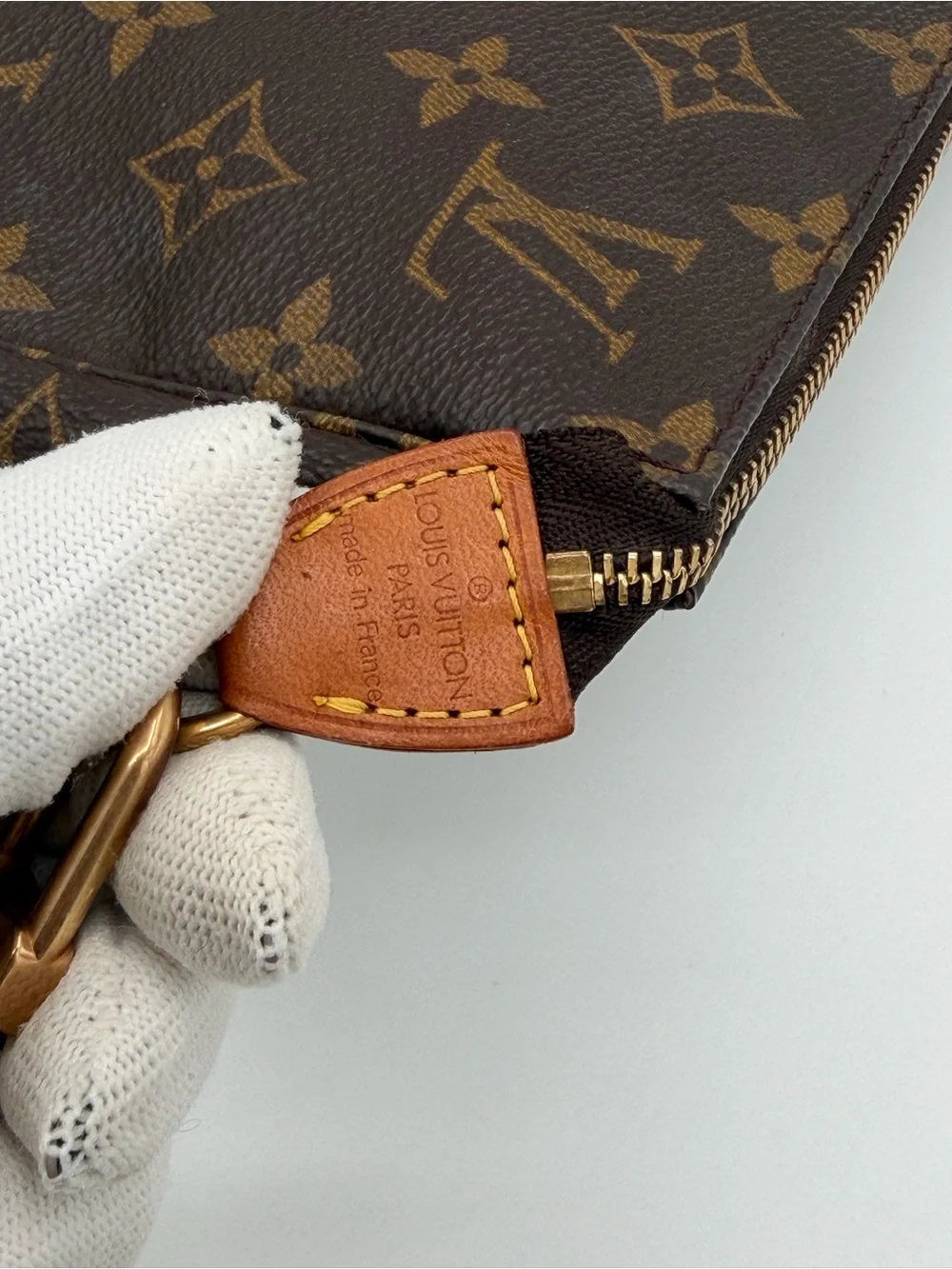 Louis Vuitton Monogram pochette GM with Louis Vuitton strap 😍